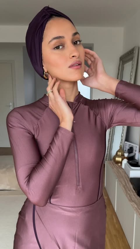 Instagram post by @alaa.slm for LYRA Modest. Caption reads: werbung | we love a cute unboxing @lyramodest....