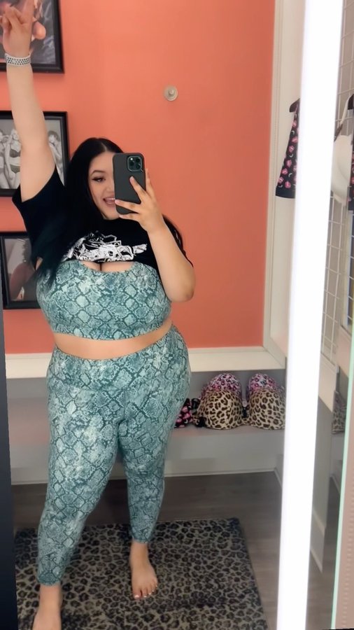 Instagram post by @onlyreneekeys_ for Ford Models. Caption reads: [...] @sheincurve @fabletics #fordmodels....