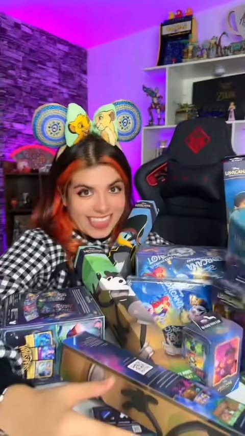 Instagram post by @minynaranja for Ravensburger. Caption reads: Me encantó mi regalo @ravensburger.mx
#lorcana....