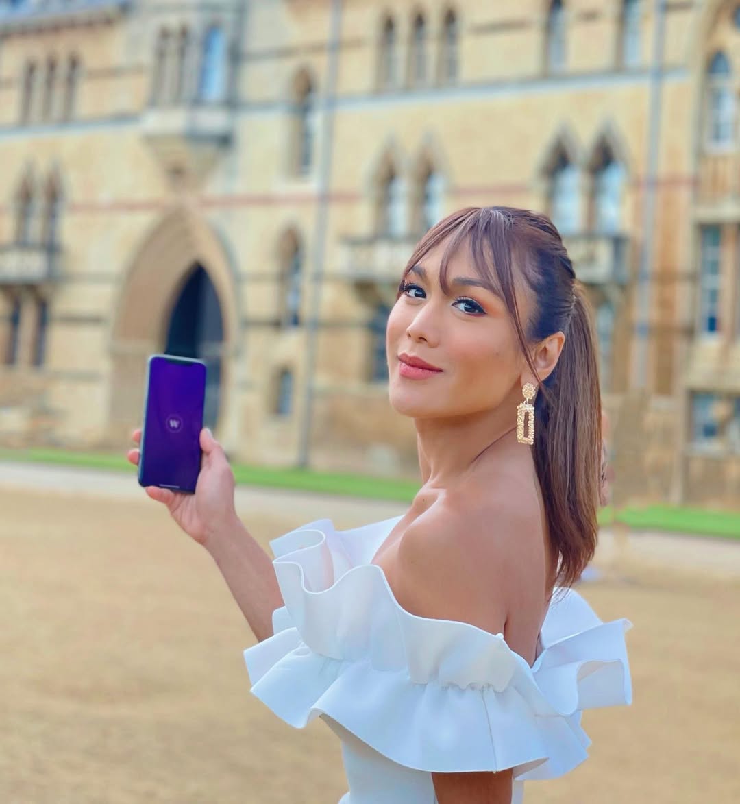 Instagram post by @kaladkaren for WorldRemit. Caption reads: FRESH ka pa rin ba kahit NAGPAPADALA ka ng pera sa....