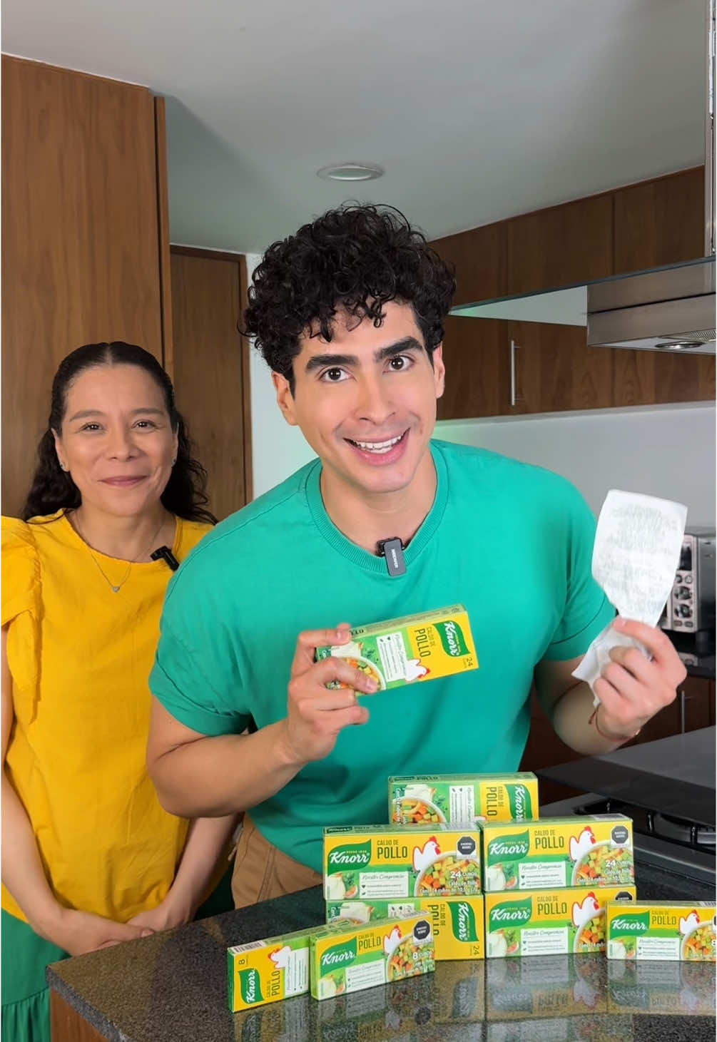 TikTok post by @pepinovaldivieso for Knorr. Caption reads: 🤩#MalichallengeKnorr , compra la mayor cantidad....