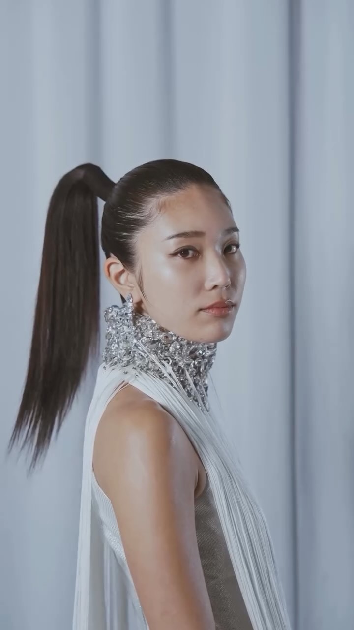 Instagram post by @onchan4031 for Shiseido Professional. Caption reads: Turning a noisy canvas into a blank page— that’s....