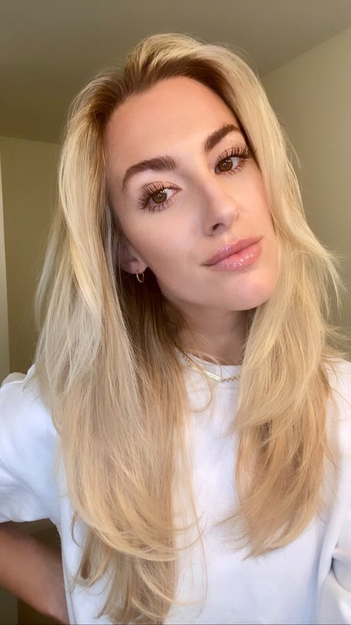 Instagram post by @alibristow_ for Calista Tools. Caption reads: [...] gym hair into a style ☺️

✨Products:....