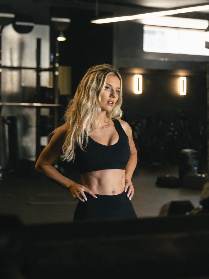 Instagram post by @lindsaymariebrewer for BYLT Basics. Caption reads: Training days are always the best with @byltbasics....