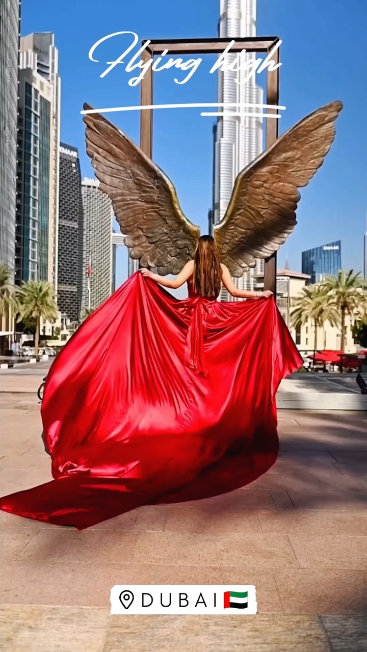 Instagram post by @dubaiphotoangran for Burj Khalifa by Emaar. Caption reads: 𝘔𝘢𝘺𝘣𝘦 𝘵𝘩𝘪𝘴 𝘤𝘢𝘨𝘦 𝘩𝘢𝘴 𝘣𝘦𝘦𝘯 𝘢....