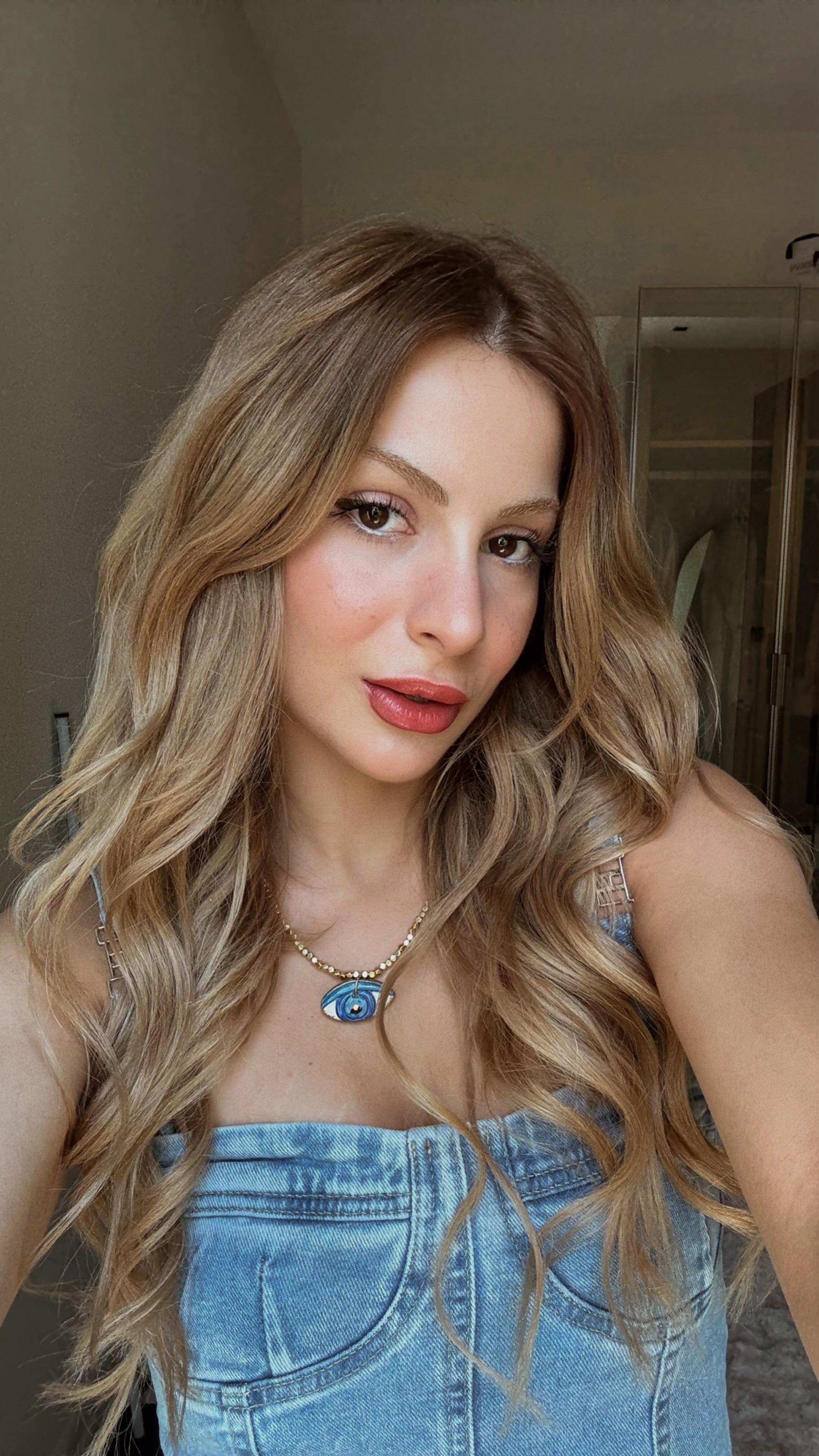 Instagram post by @silabeyogll for Maybelline New York. Caption reads: Ayy bu makyaja bayılıyoruuum 😍🍉 kullandığım....