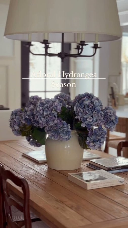 Instagram post by @samanthajo.interiors for Afloral. Caption reads: Spring is almost here!! And what’s a great way to....