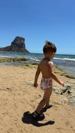 Instagram post by @shans_story_ for Pureborn. Caption reads: [...] beautiful memories in Spain with....