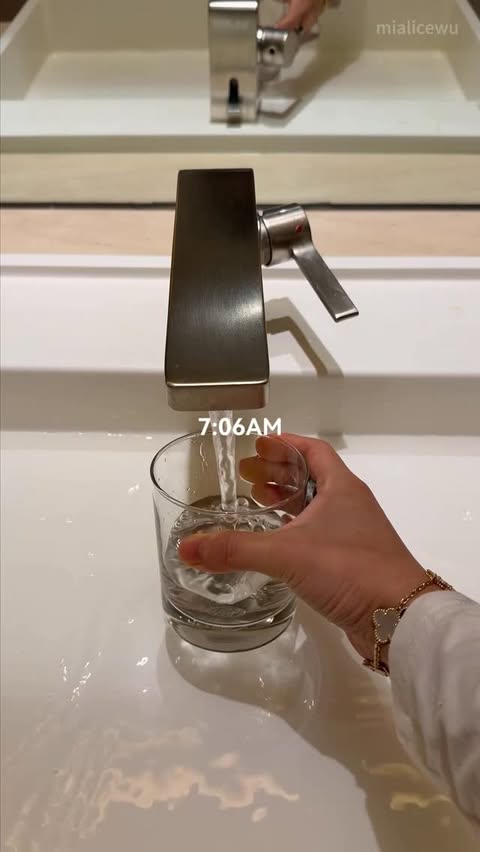 Instagram post by @mialicewu for Axis-y. Caption reads: [...] day🤍 starting slow and keeping calm....