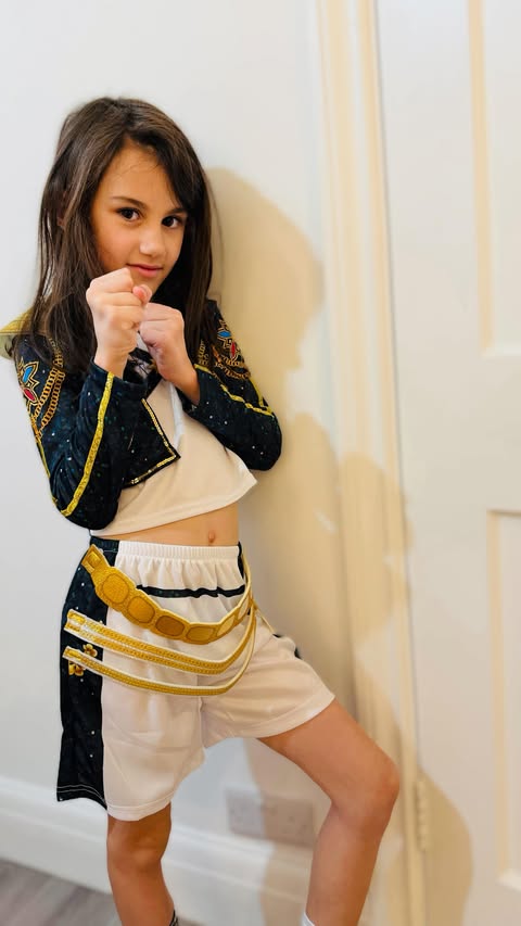 Instagram post by @mamadoitblog for The Entertainer. Caption reads: AD | NEW & EXCLUSIVE ALERT! 

The officially....