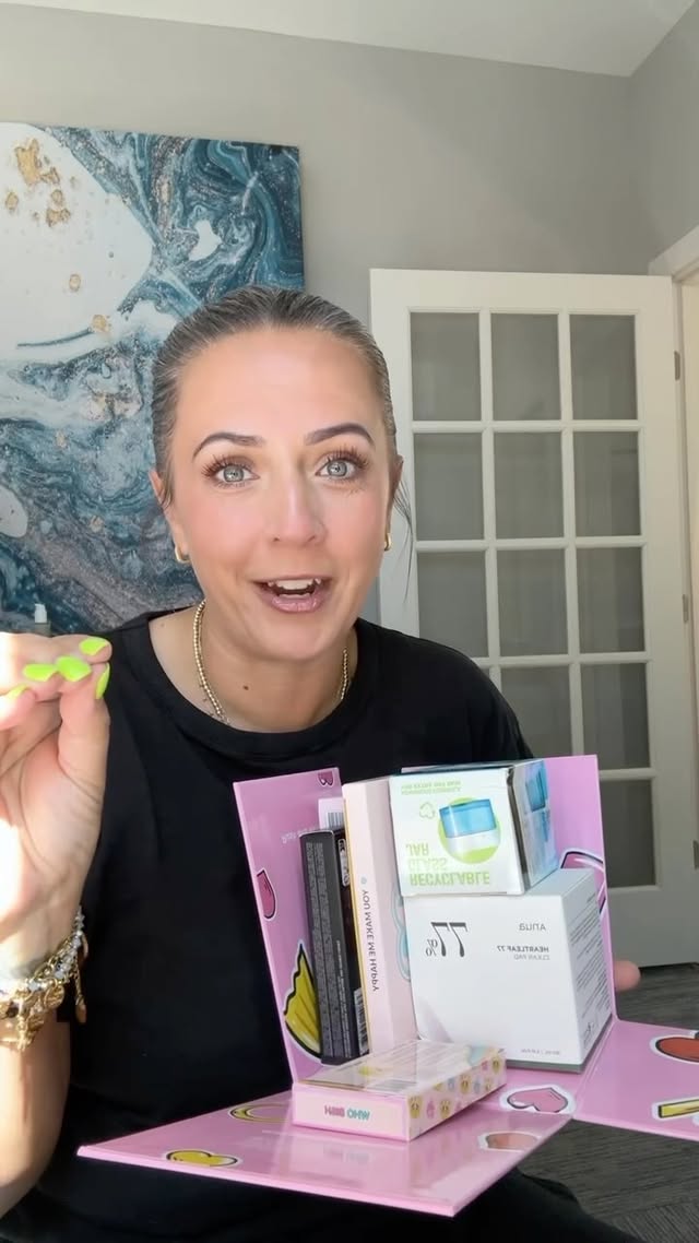 Instagram post by @kellyrosesarno for Skylar. Caption reads: [...] these brands! @neutrogena @kimchi_chic....