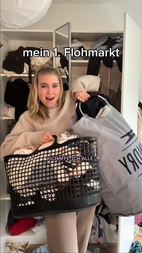 Instagram post by @x._agnes for Perwoll DE. Caption reads: verlosig: markier ide caption din friend& gwünn 2....