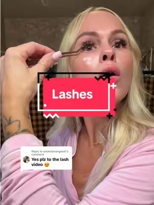 TikTok post by @loren_elizabeth55 for Maxcomfi. Caption reads: [...] I can get 6 days out of one set @Maxcomfi....