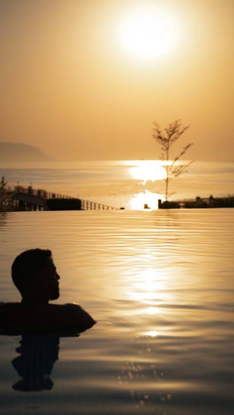 Instagram post by @shot.byjose for Four Seasons. Caption reads: Winter in Sharm El Sheik.

Waking up early at....