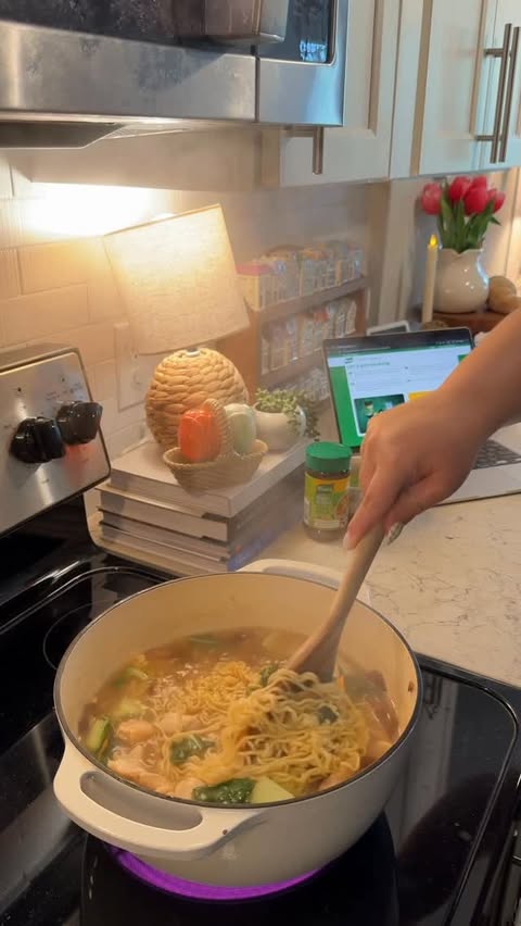 Instagram post by @hanichu28 for Knorr US. Caption reads: nothing is better than homemade chicken ramen....