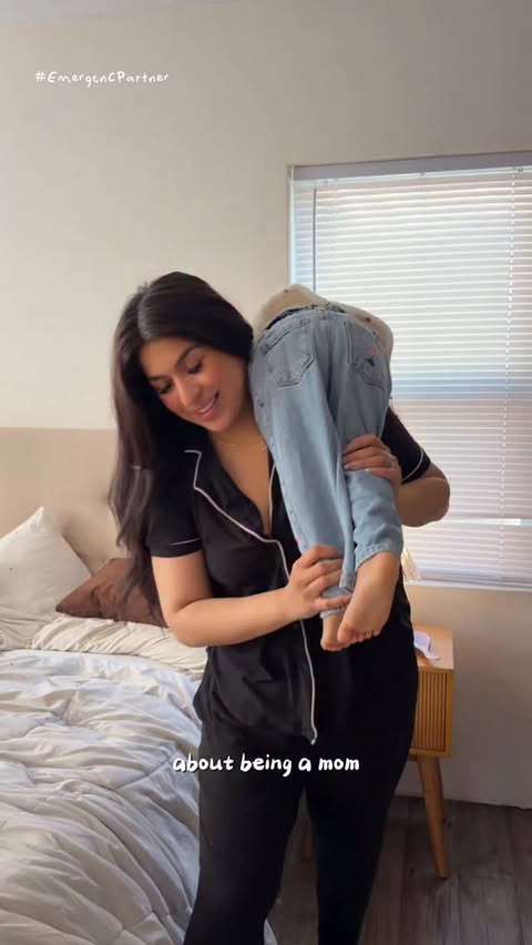 Instagram post by @evelynjuarezofficial for Emergen-C. Caption reads: [...] routine just got so much easier with....