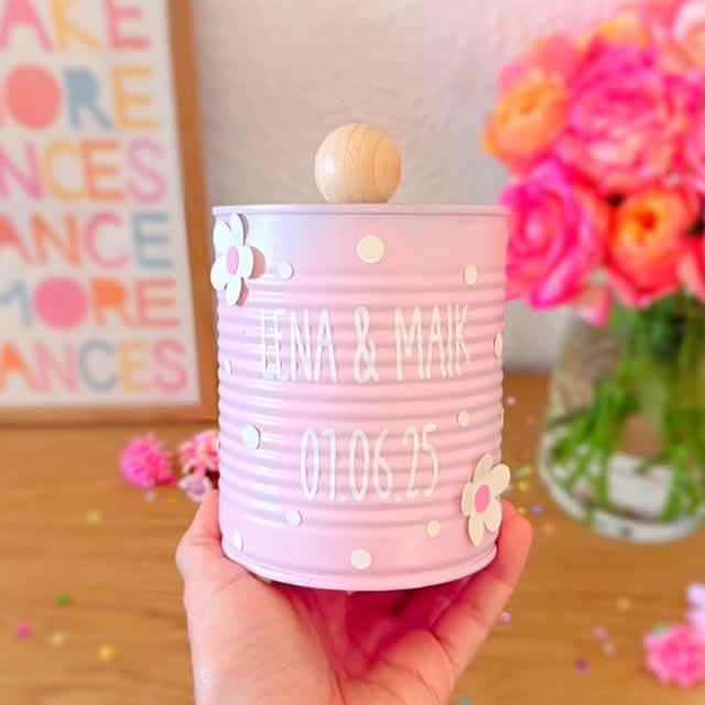 Instagram post by @hej.maiken for Cricut. Caption reads: Geldgeschenk 🩷🩵
Anzeige| Ich bin demnächst auf....