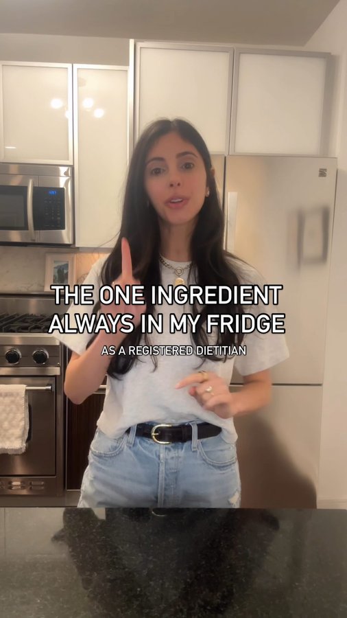 Instagram post by @mpmnutrition for Icelandic Provisions. Caption reads: #Ad As a dietitian - @icelandicprovisions Plain....