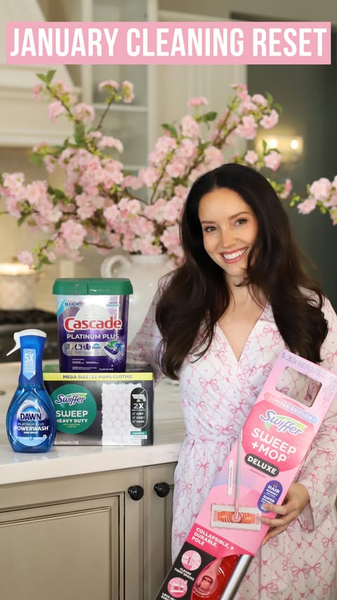 Instagram post by @fivefootfeminine for Cascade. Caption reads: #ad New year, same messes, just a little more love....