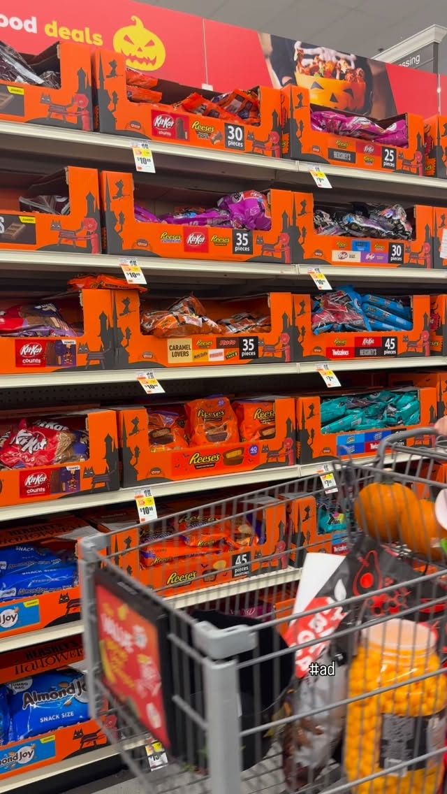Instagram post by @happyvalleyhannah for Giant. Caption reads: 🎃👻 From spooky snacks to sweet treats, GIANT has....