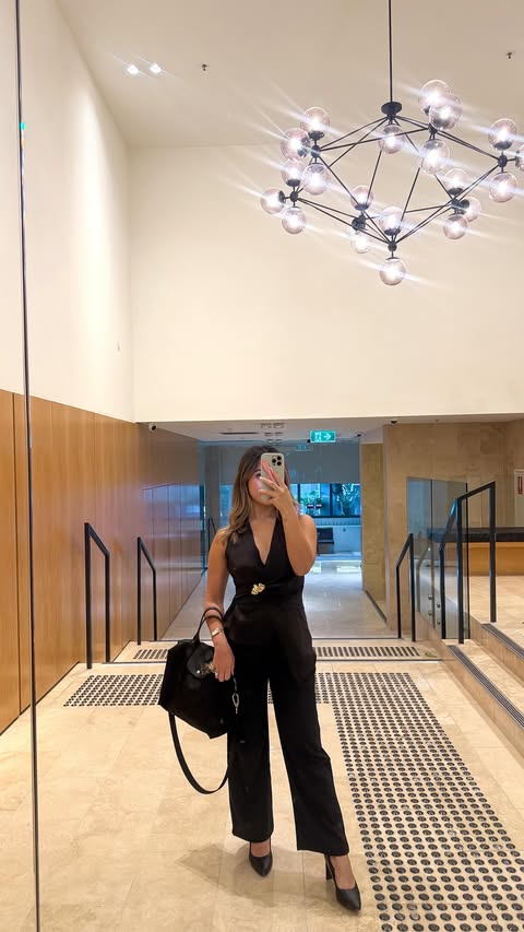 Instagram post by @charisseo_ for Orbitkey. Caption reads: [...] joy with organising ✨
I’m a big fan of....