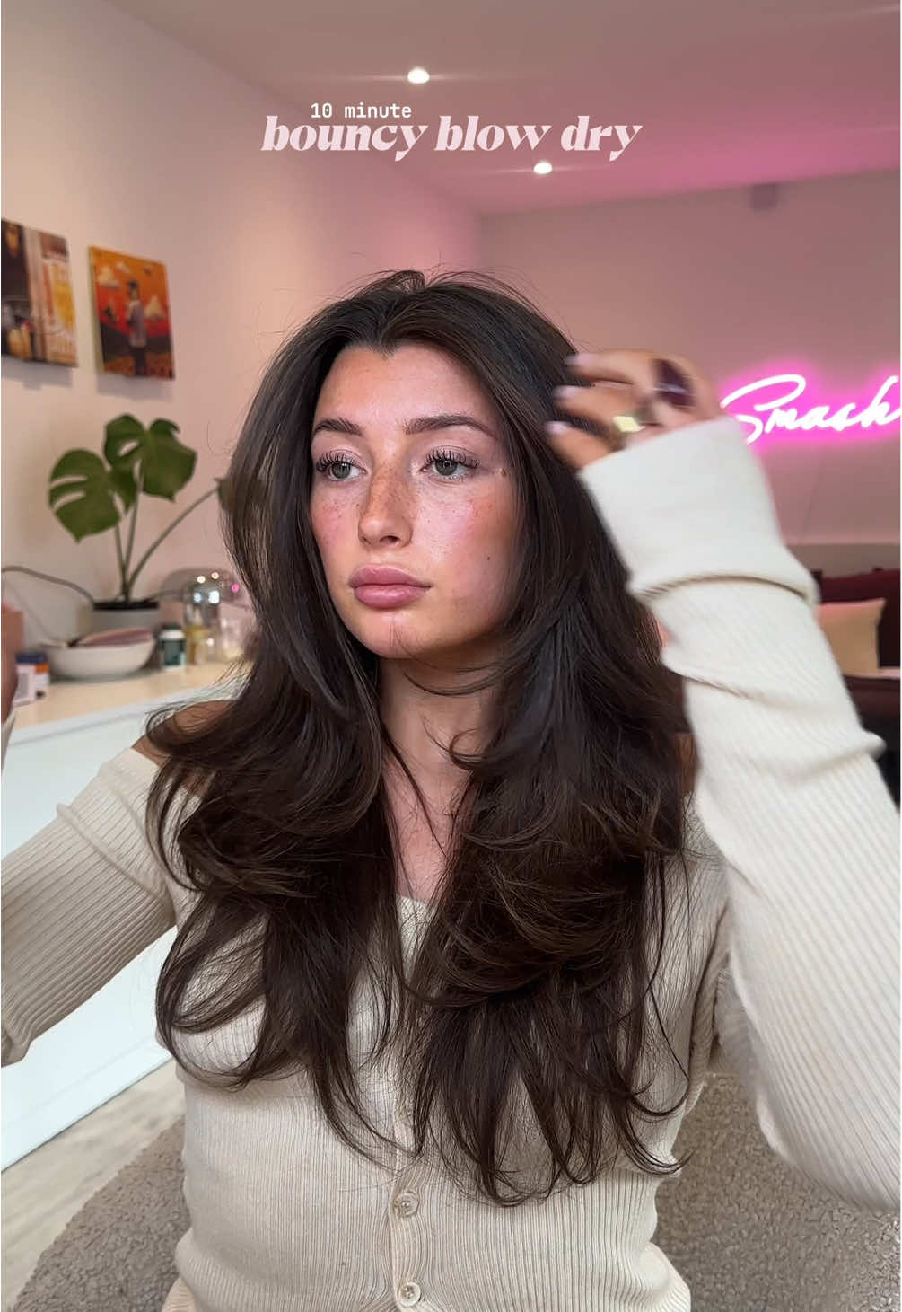 TikTok post by @louisegreen_ for BeautyWorks. Caption reads: [...] friday sale🍓 #bouncyblowout #hairtok....