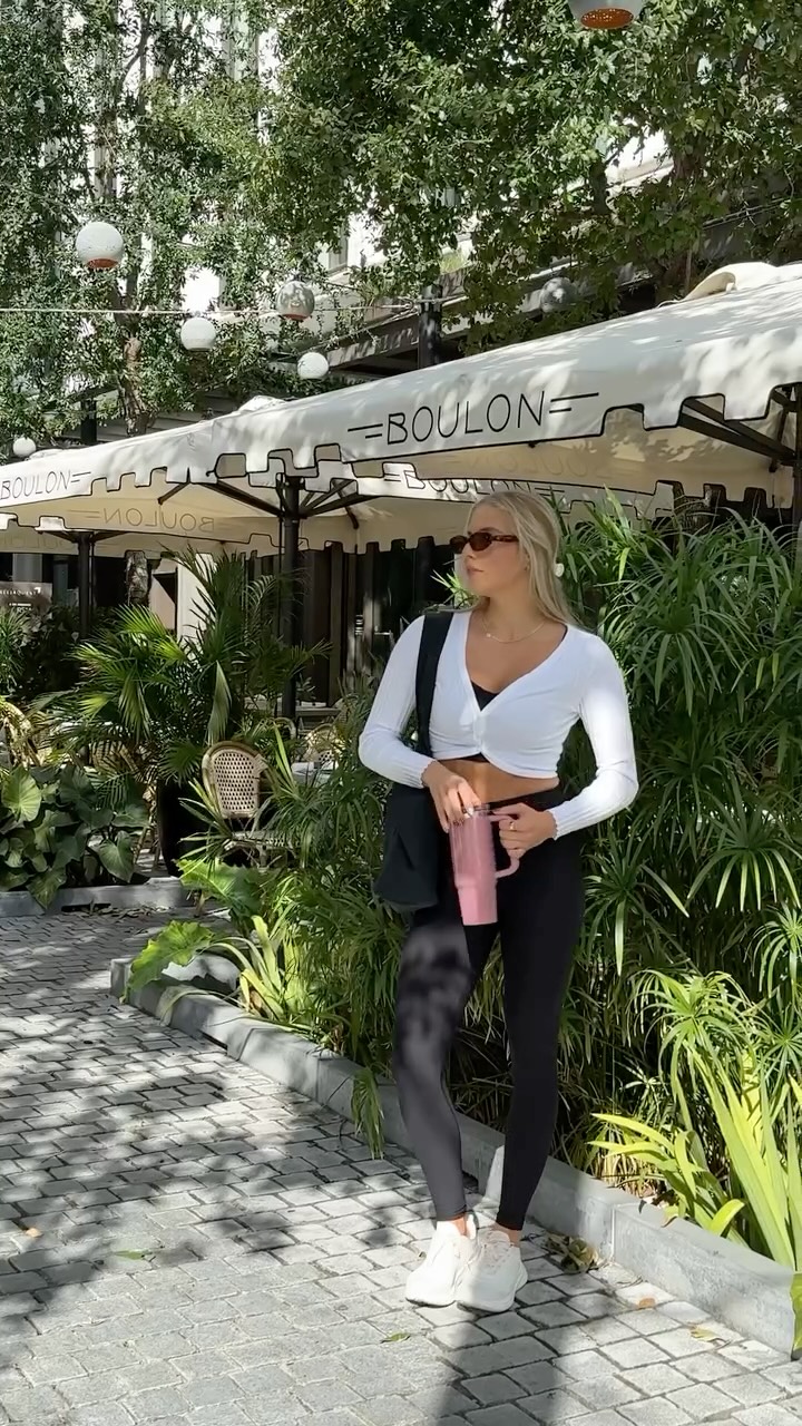 Instagram post by @itslaurensnyder for DICK'S Sporting Goods. Caption reads: This time of year always feels like go-time. So....