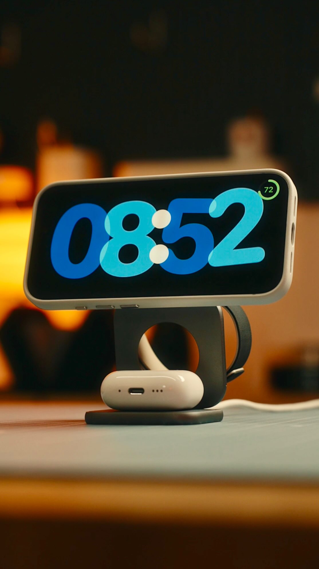 Instagram post by @iandreamosca for KUXIU. Caption reads: Wireless Charging at 25W ⚡️🔋

Meet the @kuxiutech....