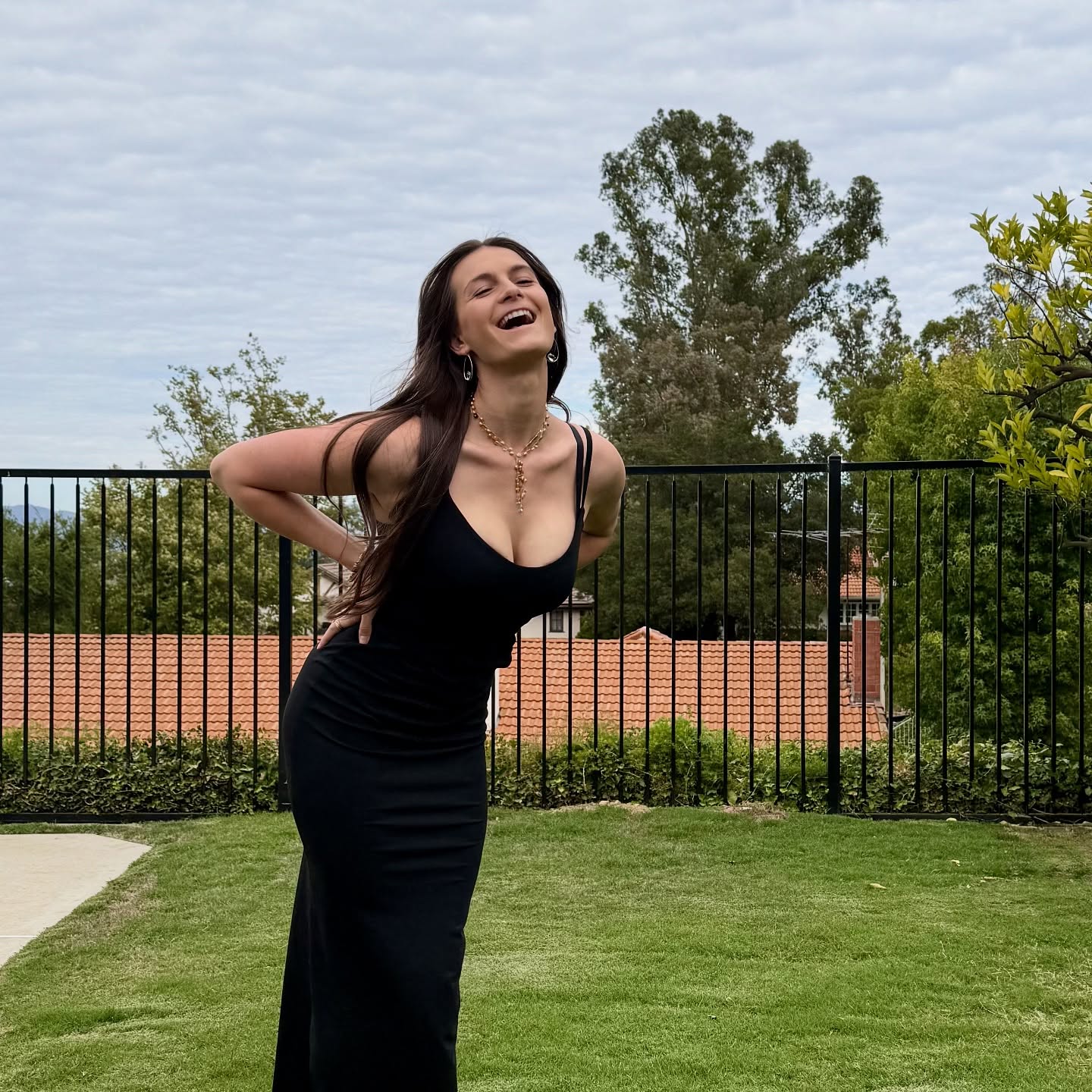 Instagram post by @taydontplay for Shein. Caption reads: Caught laughing at how good @shein_us looks next....
