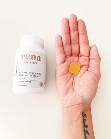 Instagram post by @mrs.michalrusso for Vena CBD. Caption reads: [...] the Monday’s? 😵 Me too! Grateful for....