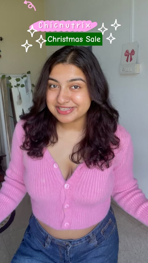 Instagram post by @hrishihihi for Chicnutrix. Caption reads: @chicnutrix Christmas Sale is crazy 🎁🤩🎄
Buy 1....