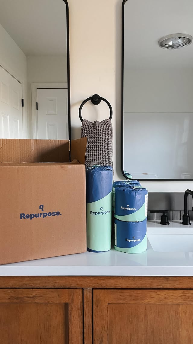 Instagram post by @cassiemhoffman for Repurpose. Caption reads: [...] your eco-conscious lifestyle with @repurpose....