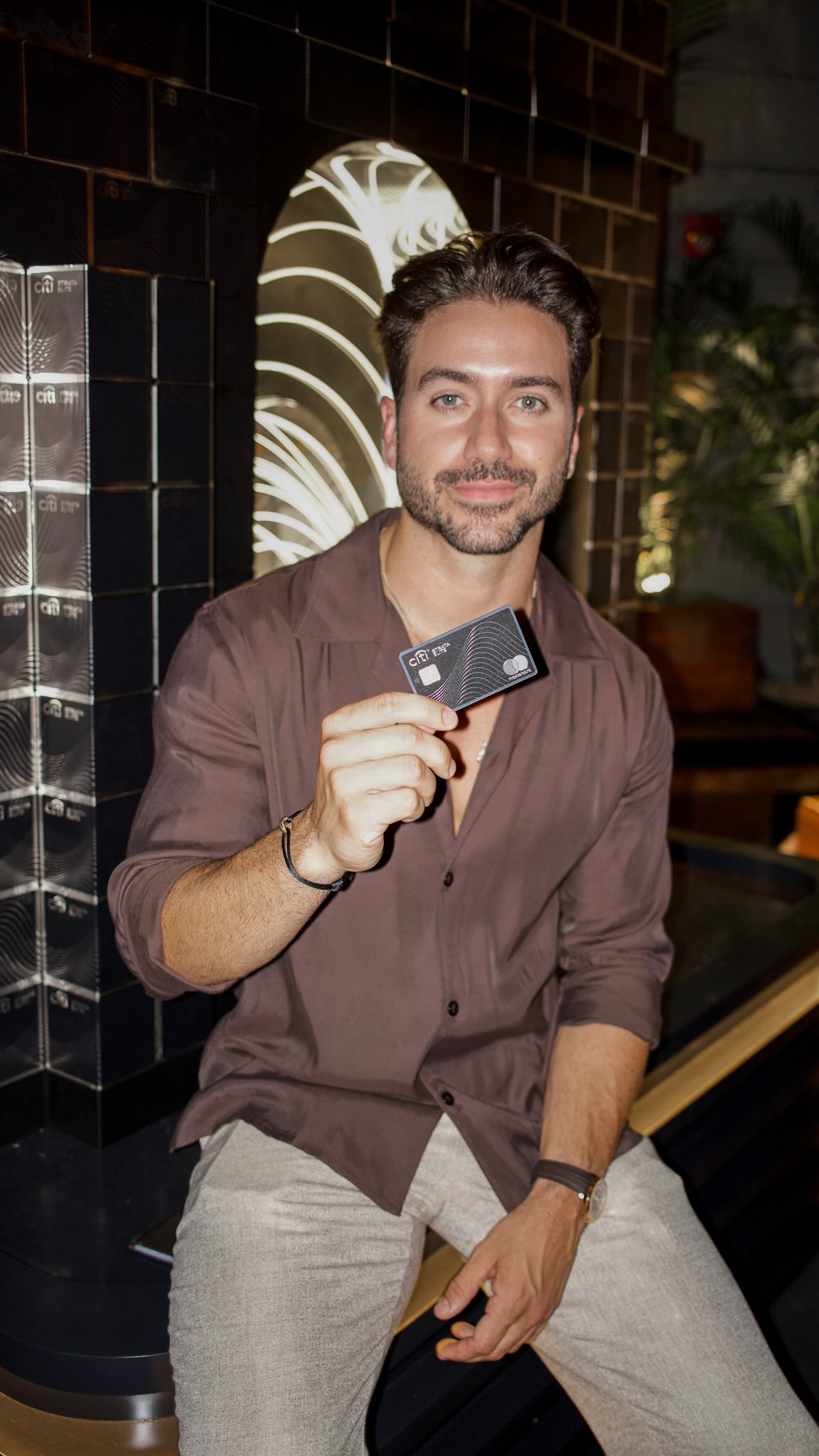 Instagram post by @alexcosta for Citi. Caption reads: #AD | The new @Citbank Citi Strata....