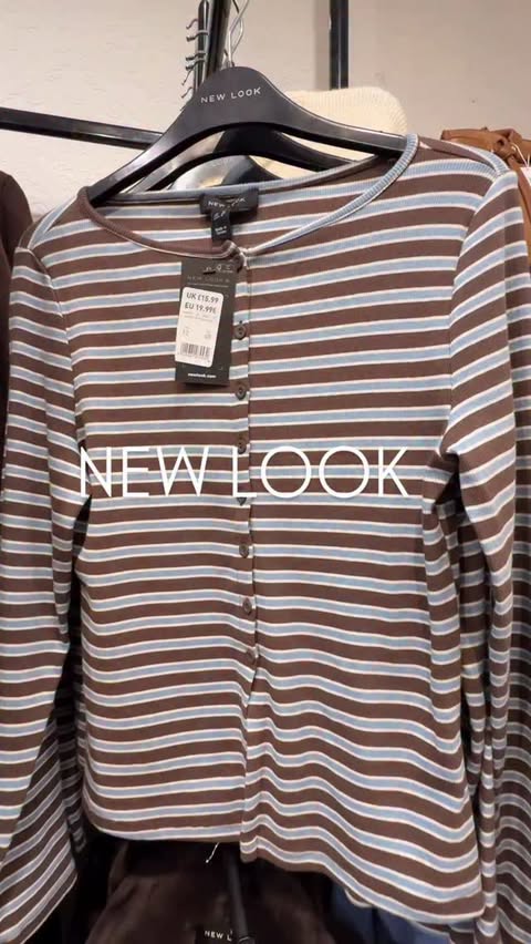 Instagram post by @the.stylestalker for New Look. Caption reads: New in faves at @newlook AD 

#newlook #newlooker....