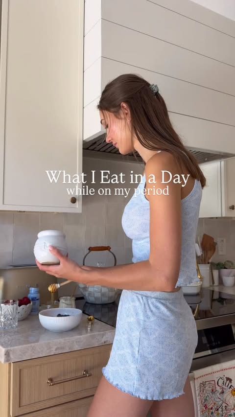 Instagram post by @isabellajoliefit for Love Wellness. Caption reads: [...] hydrated and taking my @lovewellness Bye Bye....