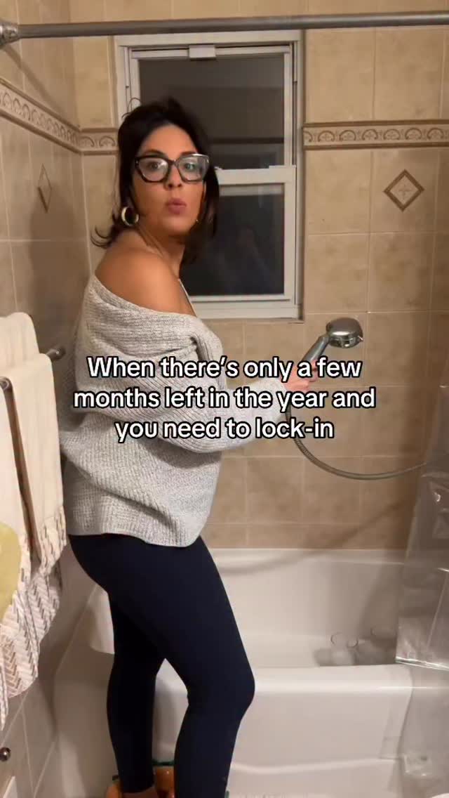 Instagram post by @the_burratababe for WeightWatchers. Caption reads: Comment “protein” and we’ll DM you Burrata Babe’s....