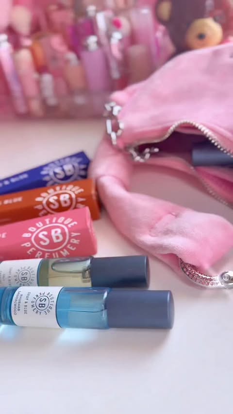 Instagram post by @makeupyourmindxox for Shay & Blue. Caption reads: My scent playlist lately 🎧💗😍🤭
I’ve been trying....