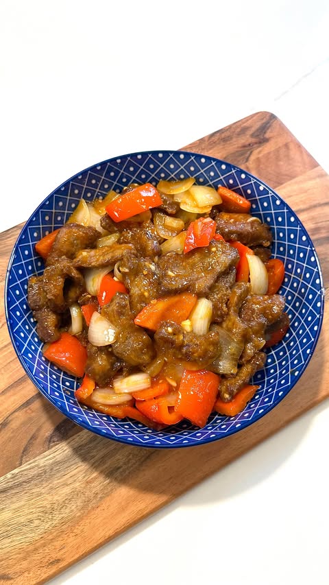 Instagram post by @chelsealynhome for Heinz. Caption reads: The kids were craving Beijing Beef for dinner!....