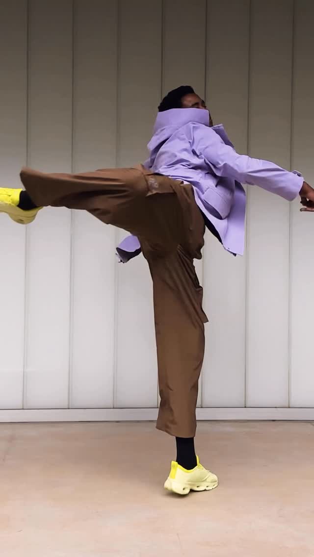 Instagram post by @mazelfreten for LOEWE. Caption reads: LOEWE x On

Movement for any rhythm..