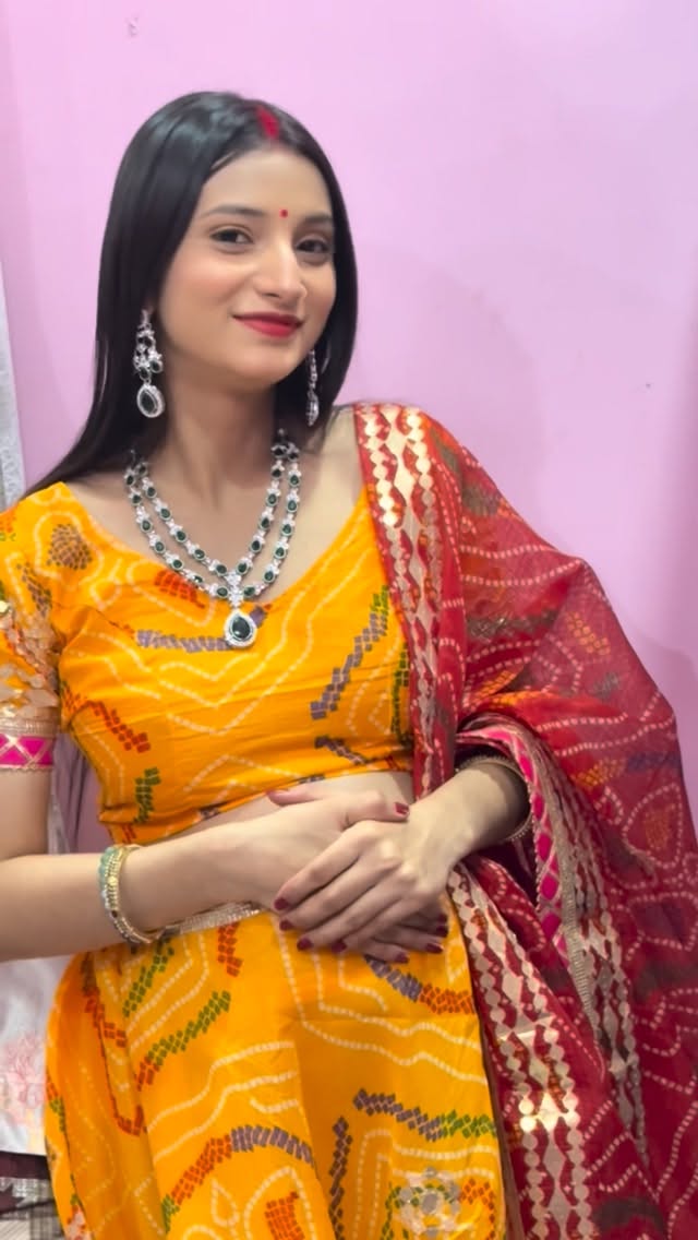 Instagram post by @ans_hikasingh27 for Blue Heaven Cosmetics. Caption reads: GRWM for Chatth Puja ft. Blue Heaven....