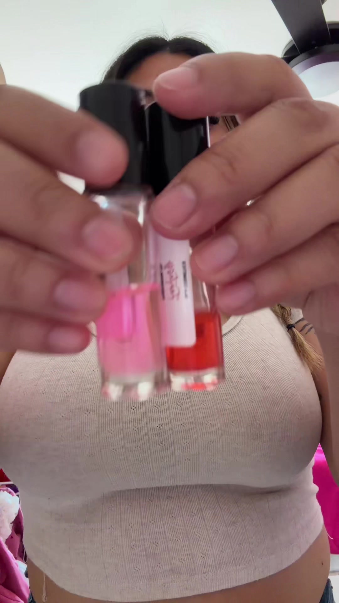 TikTok post by @mariiaah_2 for DLA Cosmetics. Caption reads: [...] DLA products smells so bomb 😍😍....