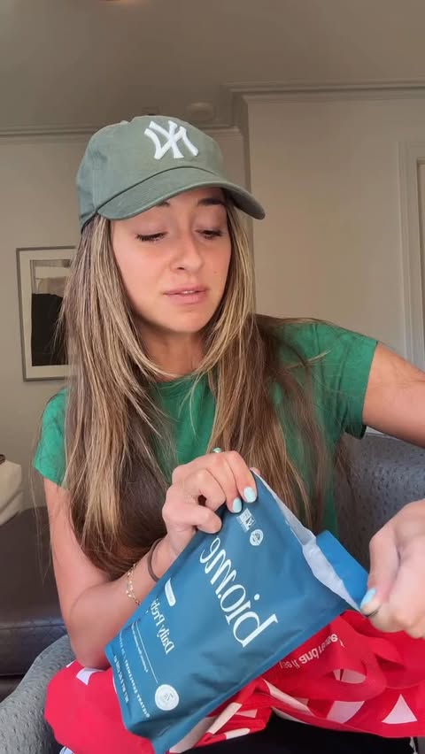 Instagram post by @paige.lindgren for Bio.me. Caption reads: [...] fiber always! especially when traveling....