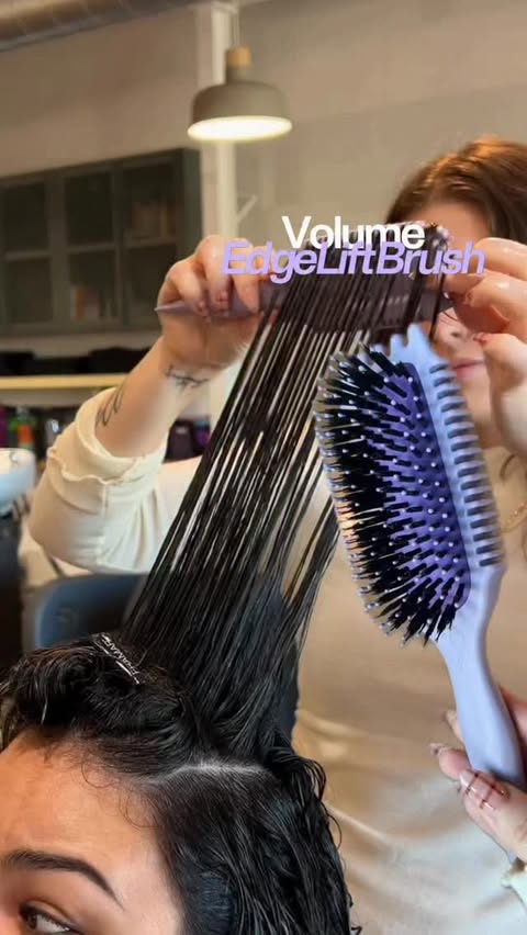 Instagram post by @cass_hairstylist for BounceCurl. Caption reads: [...] the volume & definition magic of the....