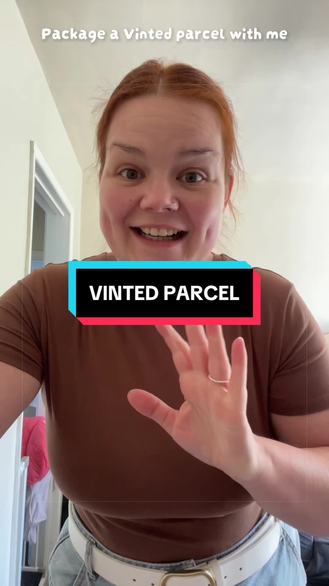 TikTok post by @jessjarv for Straame. Caption reads: [...] sale on @Vinted as usual using the @STRAAME....