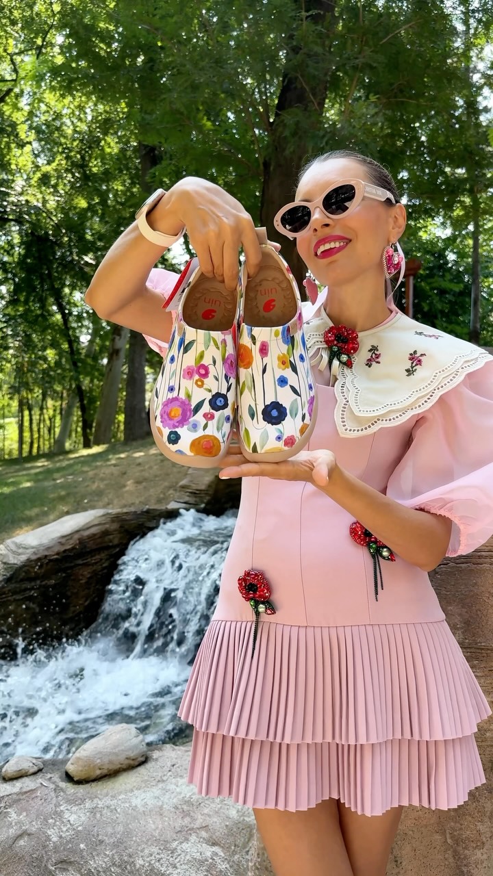 Instagram post by @georgeta.dinca for UIN Footwear. Caption reads: Floral style @uinfootwear....