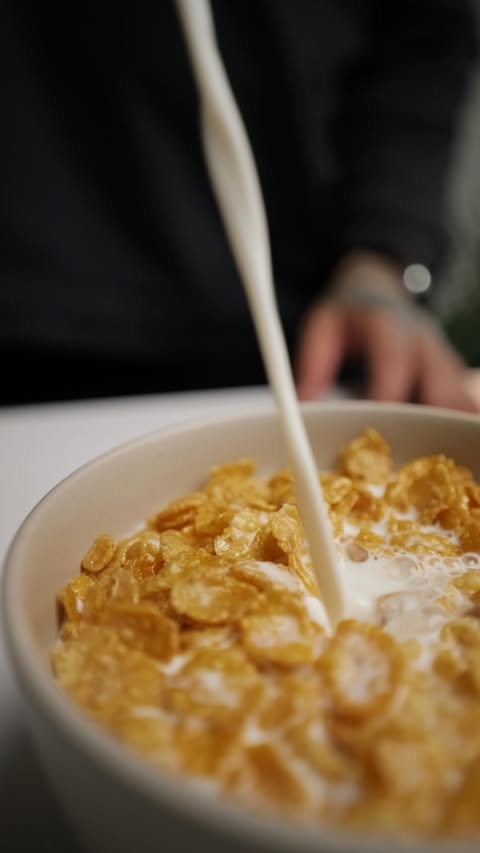 Instagram post by @strx.mov for SmallRig. Caption reads: A very cool light, especially if you use dark....