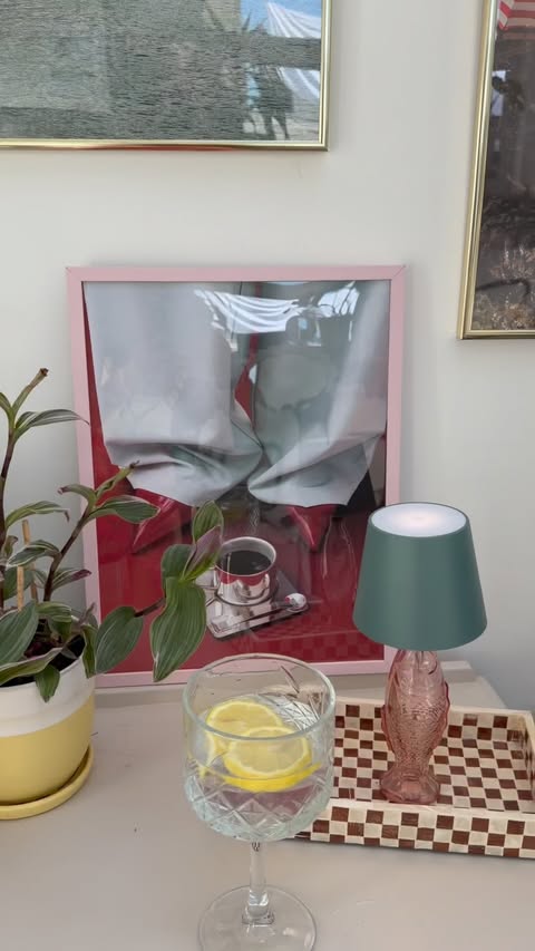 Instagram post by @jaslillyy for Desenio. Caption reads: [...] somewhere else, and these pieces from....