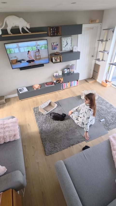 Instagram post by @catherinehuntleyofficial for QVC. Caption reads: [...] 💖 Tonight though, is also very exciting....