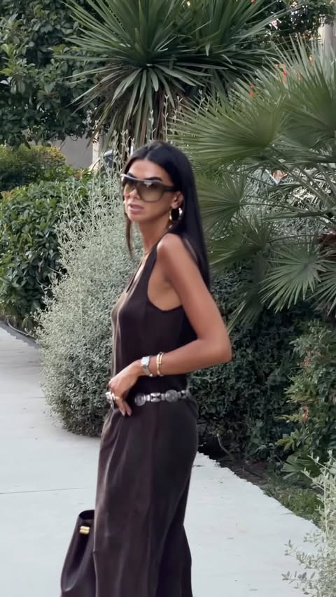 Instagram post by @selennergiz for DISSH. Caption reads: [...] olmuuşş?🫠 #fyp #ootd #reklam Dress @dissh....