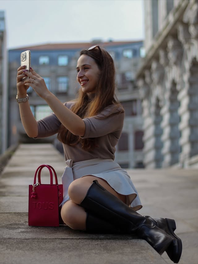 Instagram post by @__claudiafaria for idealofsweden. Caption reads: 📸🎞️🏙️

Phone case @idealofsweden code....